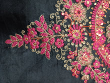 Load image into Gallery viewer, Mariab Neckline hyderabadi
