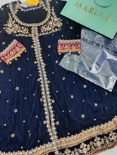 Load image into Gallery viewer, Mariab 2-Piece Velvet Ready to wear
