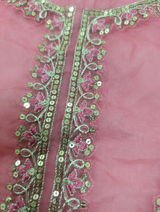 Mariab Neckline