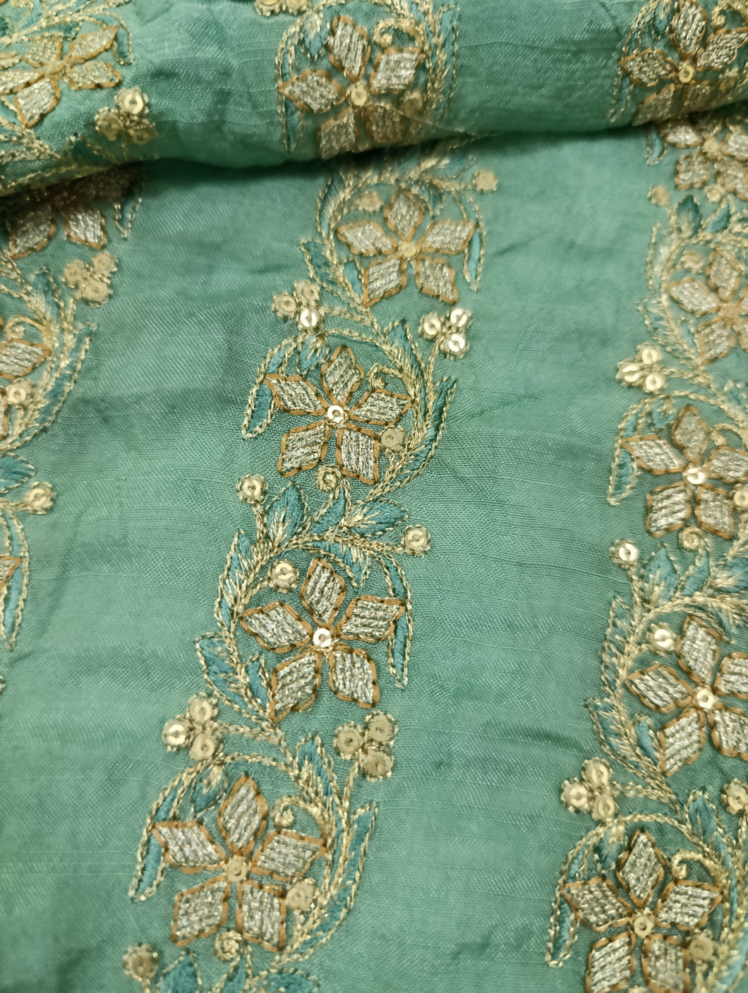 Mariab Patch Raw silk