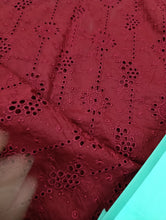 Load image into Gallery viewer, Mariab Fabric Luxe Chicken Kari Lawn
