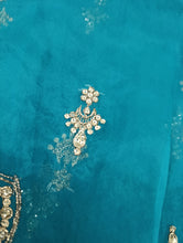 Load image into Gallery viewer, Mariab Duppta Ready to wear
