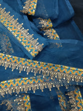 Load image into Gallery viewer, Mariab Patch Velvet
