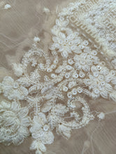 Load image into Gallery viewer, Mariab Neckline ,sleeves pair &amp; patches Set
