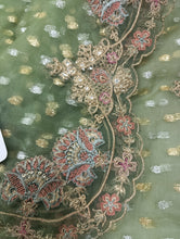 Load image into Gallery viewer, Mariab Duppta Ready to Wear
