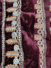 Load image into Gallery viewer, Mariab Patch velvet
