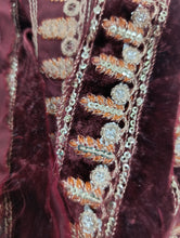 Load image into Gallery viewer, Mariab Patch velvet
