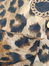 Load image into Gallery viewer, Mariab Duppta Ready to wear leopard Print
