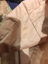 Load image into Gallery viewer, Mariab Blouse Ready to Wear Zari Net
