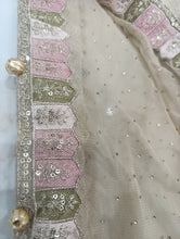 Load image into Gallery viewer, Mariab Duppta Ready to wear

