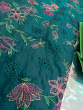 Load image into Gallery viewer, Mariab Fabric Luxe Chicken Kari Lawn

