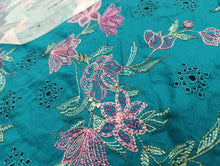 Load image into Gallery viewer, Mariab Fabric Luxe Chicken Kari Lawn

