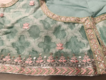 Load image into Gallery viewer, Mariab Chester Ready to Wear
