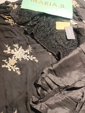Load image into Gallery viewer, Mariab Saree Ready to Wear Complete
