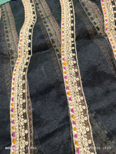 Load image into Gallery viewer, Mariab Neckline Patti
