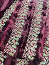 Load image into Gallery viewer, Mariab Patch velvet
