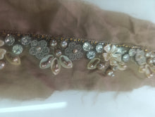 Load image into Gallery viewer, Mariab Neckline / patch Hand work

