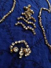 Load image into Gallery viewer, Designer's Front Chain Rhinestone
