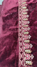 Load image into Gallery viewer, Mariab Patch velvet
