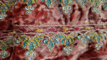 Load image into Gallery viewer, Mariab Patch velvet
