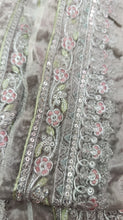 Load image into Gallery viewer, Mariab Patch velvet
