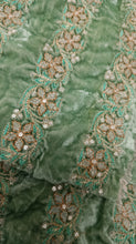 Load image into Gallery viewer, Mariab Patch velvet
