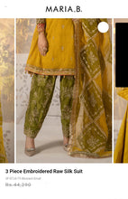 Load image into Gallery viewer, Mariab Duppta Chatta Patti Ready to wear
