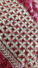 Load image into Gallery viewer, Mariab Patch Velvet
