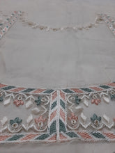 Load image into Gallery viewer, Mariab Neckline &amp; Chester
