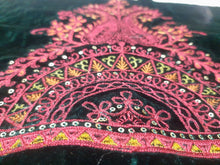 Load image into Gallery viewer, Mariab Velvet Sleeves Pair
