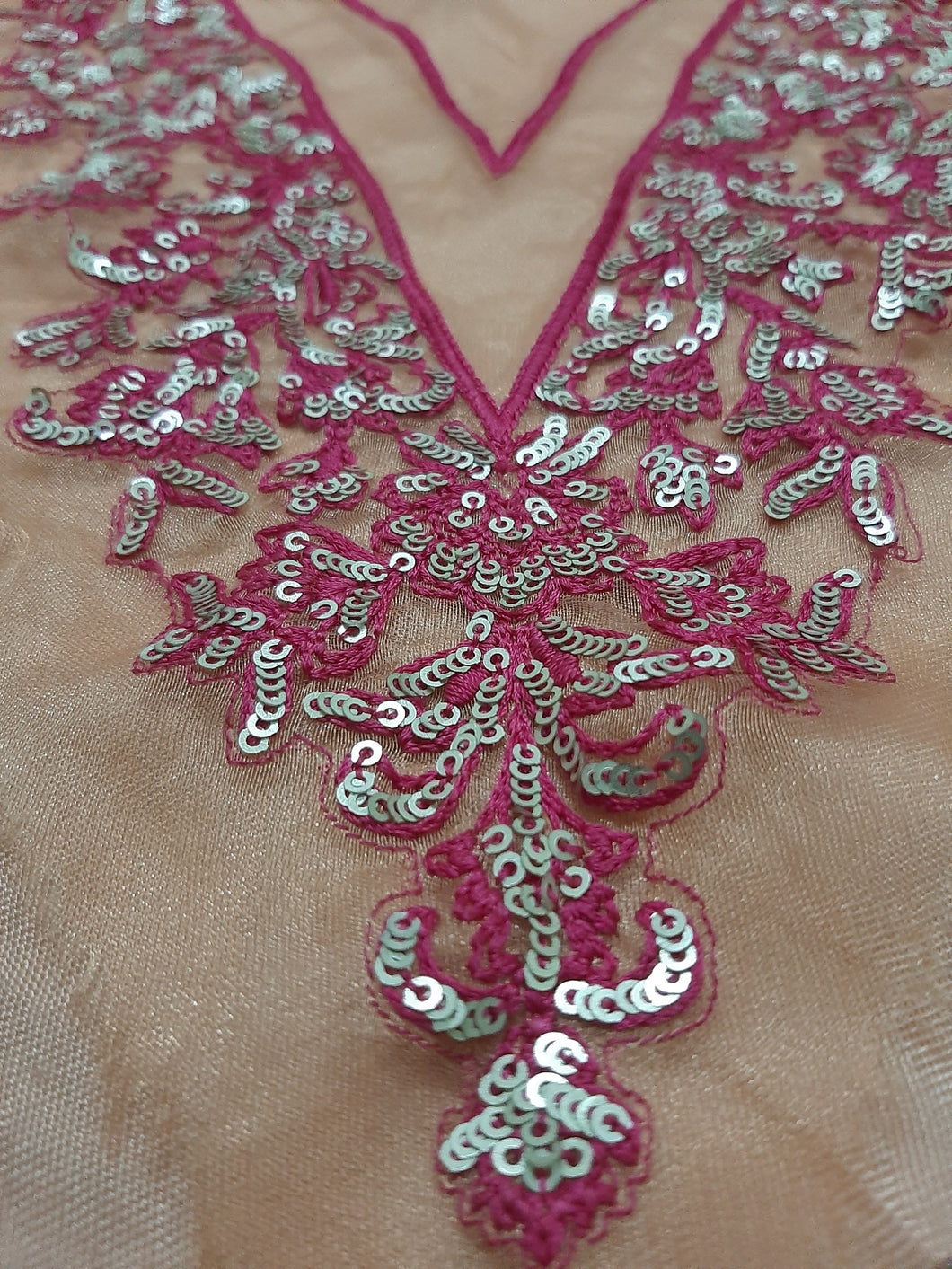 Mariab Neckline