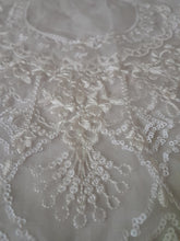 Load image into Gallery viewer, Mariab Front Chester / Blouse
