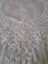 Load image into Gallery viewer, Mariab Front Chester / Blouse
