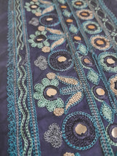 Load image into Gallery viewer, Mariab Mirrorwork Neckline &amp; Patch
