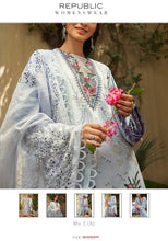 Load image into Gallery viewer, Republic Neckline Front &amp; Back
